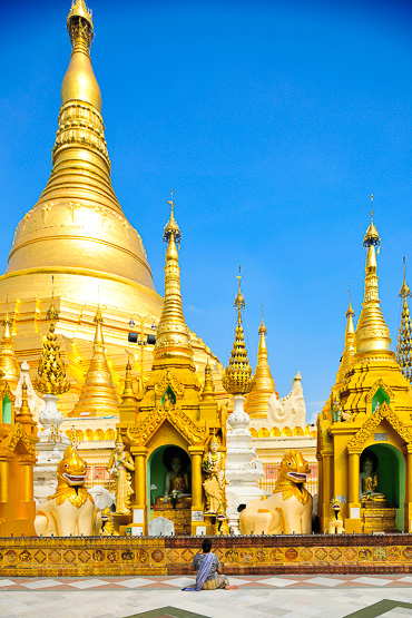 yangon shwedagon pagoda
