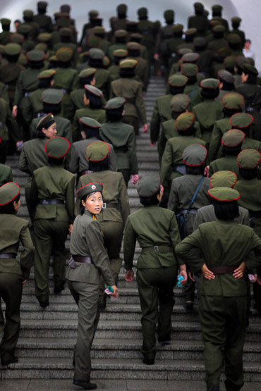 soldier, north korea, subway, metro